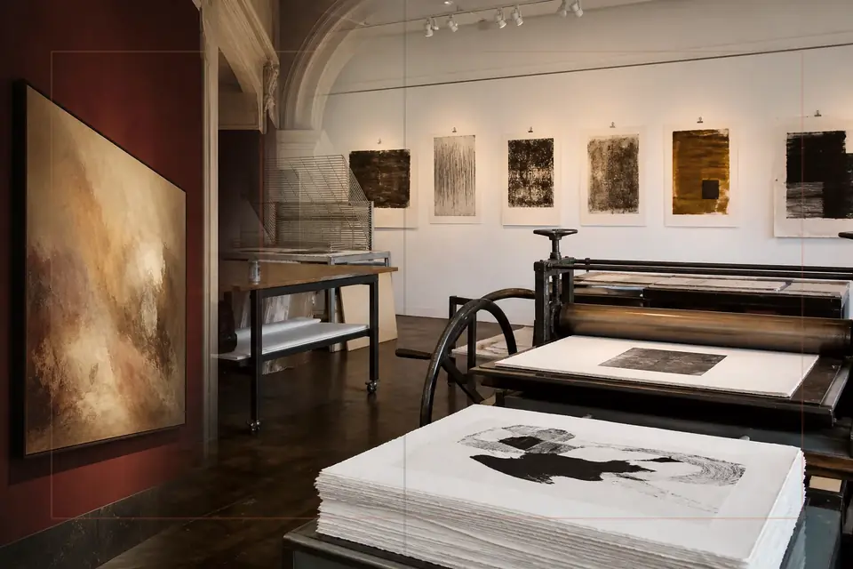 Composition éditoriale consacrée aux arts visuels pour le guide de Galleria nazionale di Parma
