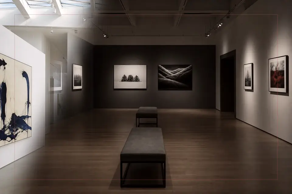 Composition éditoriale consacrée aux arts visuels pour le guide de National Museum of Women in the Arts