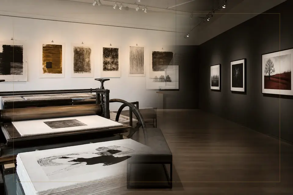 Composition éditoriale consacrée aux arts visuels pour le guide de Tokugawa Art Museum