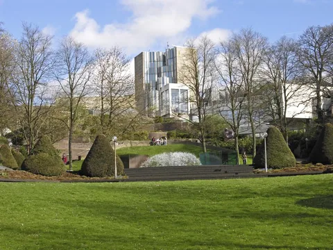 Photographie d’archive associée à Abteiberg Museum