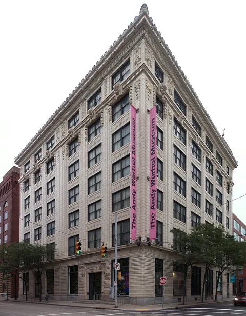 Photographie d’archive associée à Andy Warhol Museum