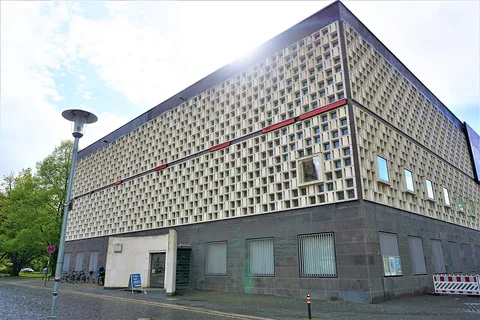Photographie d’archive associée à August Kestner Museum