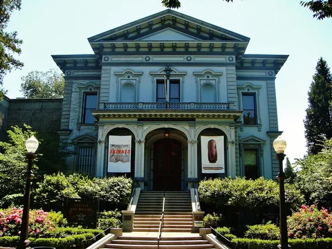 Photographie d’archive associée à Crocker Art Museum