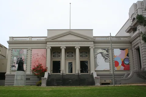 Photographie d’archive associée à Geelong Gallery
