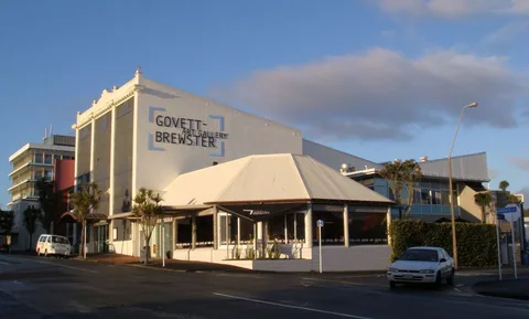 Photographie d’archive associée à Govett-Brewster Art Gallery