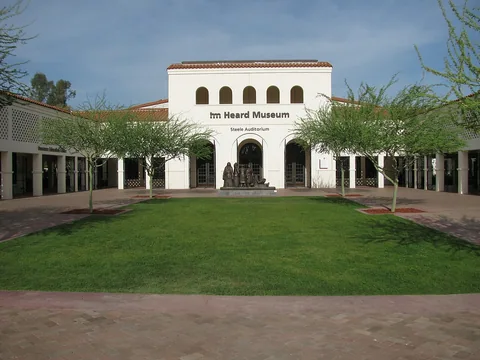Photographie d’archive associée à Heard Museum