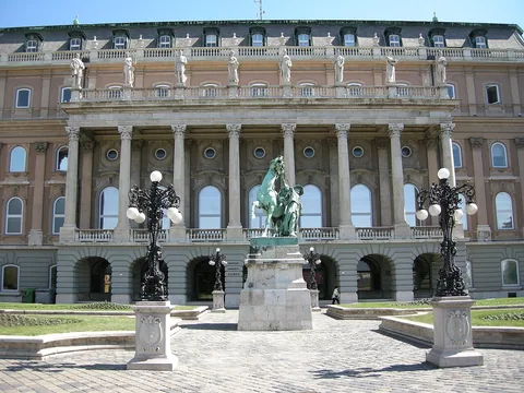 Photographie d’archive associée à Hungarian National Gallery