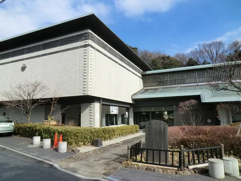 Photographie d’archive associée à Kanazawa Bunko