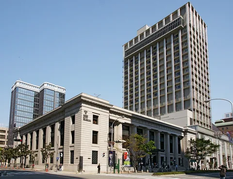 Photographie d’archive associée à Kobe City Museum