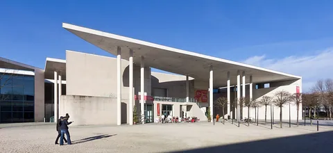 Photographie d’archive associée à Kunstmuseum Bonn
