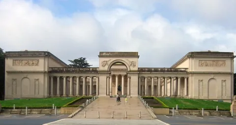 Photographie d’archive associée à Legion of Honor