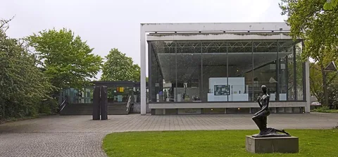 Photographie d’archive associée à Lehmbruck Museum