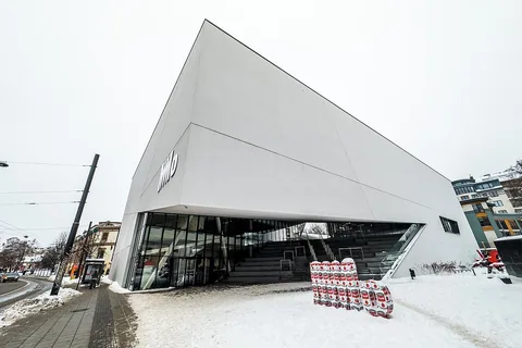 Photographie d’archive associée à MO Museum