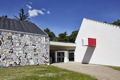 Photographie d’archive associée à Museum Jorn