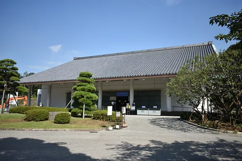 Photographie d’archive associée à Museum of the Imperial Collections