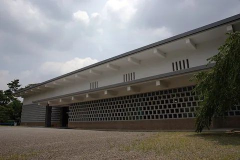 Photographie d’archive associée à Museum Yamato Bunkakan