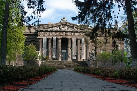 Photographie d’archive associée à National Art Museum of Ukraine