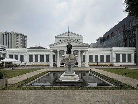 Photographie d’archive associée à National Museum of Indonesia