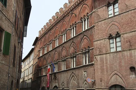 Photographie d’archive associée à Pinacoteca Nazionale, Siena