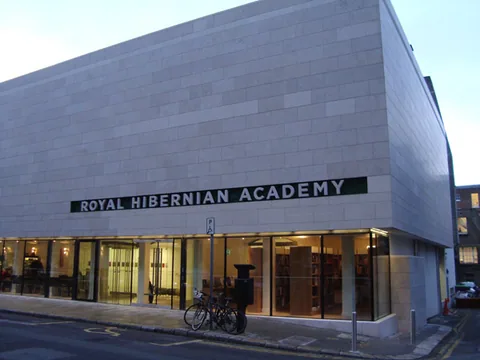 Photographie d’archive associée à Royal Hibernian Academy