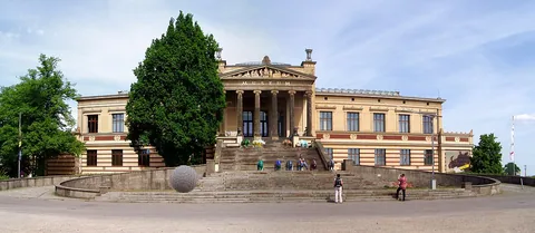 Photographie d’archive associée à Staatliches Museum Schwerin