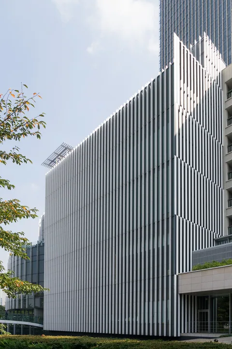 Photographie d’archive associée à Suntory Museum of Art