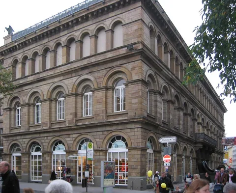 Photographie d’archive associée à Von der Heydt Museum